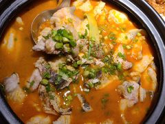 酸菜煮江团-麻六记(新天地店)