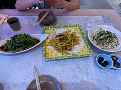 -肥肥虾庄·金牌油焖大虾(首义路店)