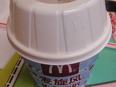 麦旋风-麦当劳(轻轨曹杨路店)