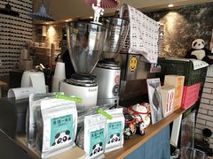 -熊猫一间店欧式奶茶铺