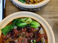 -煲仔皇腊味煲仔饭(经四万达店)