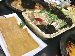 -重庆德庄火锅(体育中心店)