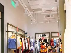 -URBAN REVIVO(北京斯普瑞斯奥特莱斯店)