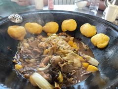 -粘豆包柴火铁锅炖