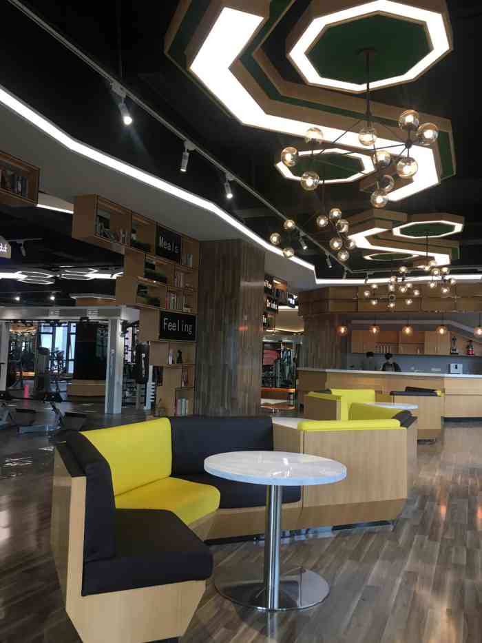 星悦运动(亚朵店)-"辣鸡健身房,第一次遇到没到闭馆时间就要求.