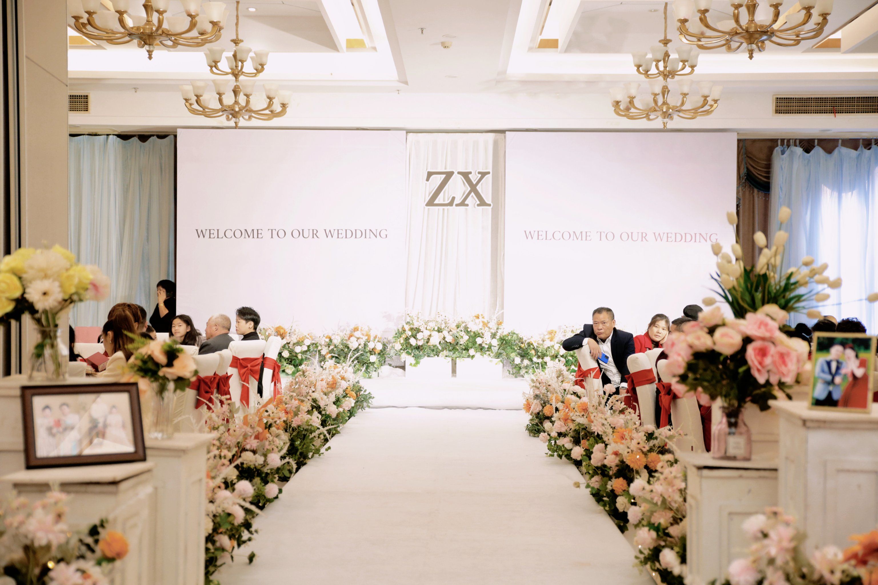 简约秀场风,风格婚礼#实拍婚礼现场 #谁不想拥有一场氛围感婚礼 #每一