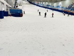 -乔波室内滑雪场