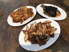 -老鼎万春卤菜(鹭湖宫8区店)