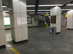 -陆家浜路(地铁站)