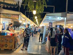 -席娜卡琳火车铁道夜市