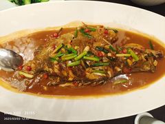 -忆江南·临江鱼馆