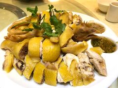 白切文昌鸡-琼菜坊·无鸡不成宴·海南菜老爸茶糟粕醋(海口骑楼老街店)