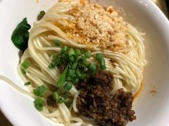 -铜锣湾·有麝自然香(重庆新天地店)