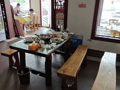 -美顺香食府鱼头老店(雪野湖店)