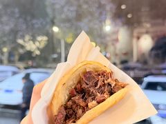 -闫家驴肉老店(华电一校店)