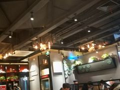 大堂-渝是乎川渝小炒(新世界百货望京店)