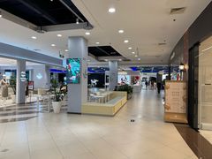 -燕莎奥特莱斯购物中心