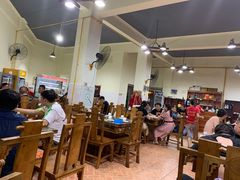 大堂-佘记全家福芋儿鸡(向阳街总店)