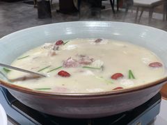 浓汤鮰鱼每斤138元-鱼痴渔醉·食鲜集(月亮湾店)