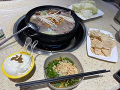 -九寨特色牦牛肉汤锅 羊肉汤锅