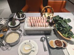 -红鼎豆捞·非遗鲍皇汤火锅(宝丰路店)