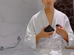 -深圳富苑皇冠假日套房酒店
