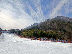 -大别山南武当滑雪场