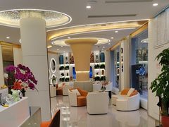-皓齿连锁·雅贝健口腔·种植·矫正中心(虹口曲阳路店)