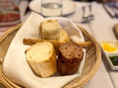 -塞纳河法国餐厅(意式风情街店)