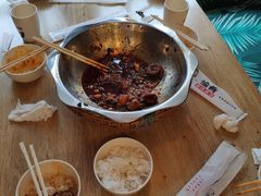 -愉肴麻辣香锅(中山路店)