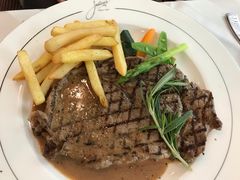 扒肉眼牛排-北京建国饭店杰斯汀法餐厅