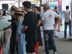 -三亚火车头万人海鲜广场