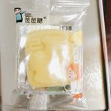 外卖买了两包爸爸糖吐司和一个铁盒装的甜品