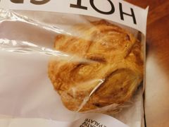 -HOT CRUSH趁热集合·现烤面包(环球港店)