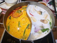 鸳鸯锅底-樾餐厅泰式海鲜火锅(民歌湖店)