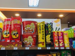 -全家便利店(宜山路站店)