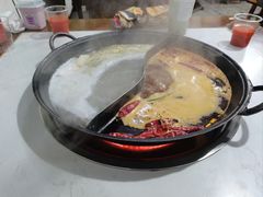-重庆故事姊妹老火锅(财经学院店)
