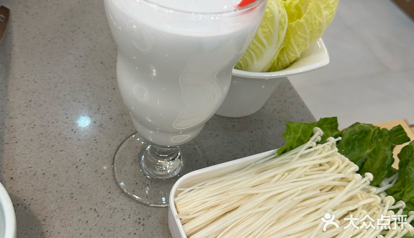 佳肴菜名：椰子鸡，真的超级好吃，椰子水煮出来的鸡肉很甜
