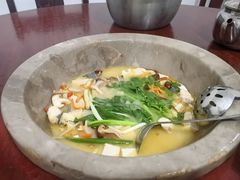 -姚记抚仙湖石锅鱼庄