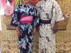 -东京都浅草樱花和服租赁店
