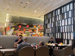-广州万富希尔顿酒店·感趣自助餐厅·金秋蟹宴生蚝海鲜刺身