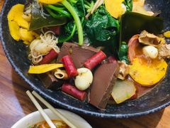 -万记麻辣烫国展总店