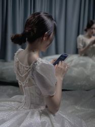 -莫小姐婚纱