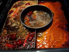 -老牌坊云南鱼豆花火锅(哈西万达店)
