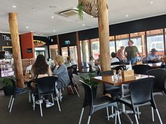 -12 Rocks Beach Bar Cafe