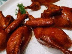 烤乳鸽-宝轩渔府·老字号海鲜·正宗津菜(水上店)