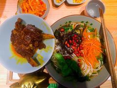 -百春原湖南牛肉粉(百联世纪店)