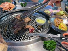 -哈哈碳都·牛肋条无限自助烤肉(台江万达店)