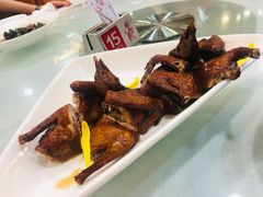 红烧乳鸽-勝記酒家·37年老字号·经典粤菜(荔枝公园店)