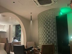 -Hideout Hookah Lounge·隐觅地